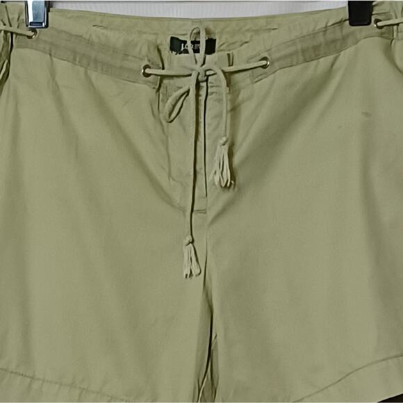 J.CREW Women's Green Shorts With Drawstring Waist. Size 4 - Picture 3 of 10